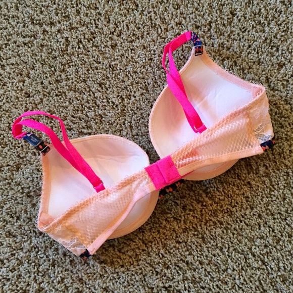 🎉HP🎉 Victoria’s Secret Dream Angels Push-up Bra - Picture 2 of 2